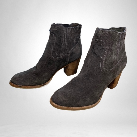 Dolce Vita Shoes - Dolce Vita Jenna Gray Suede Ankle Booties Size 8